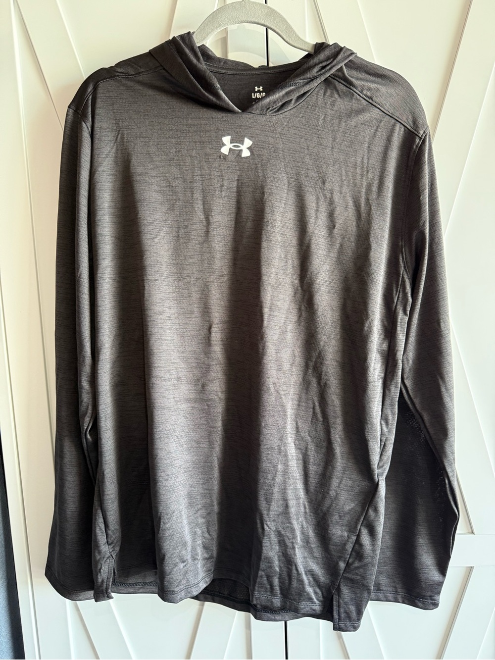 Under Armour Men's Black Hooded Long-Sleeve Performance Top